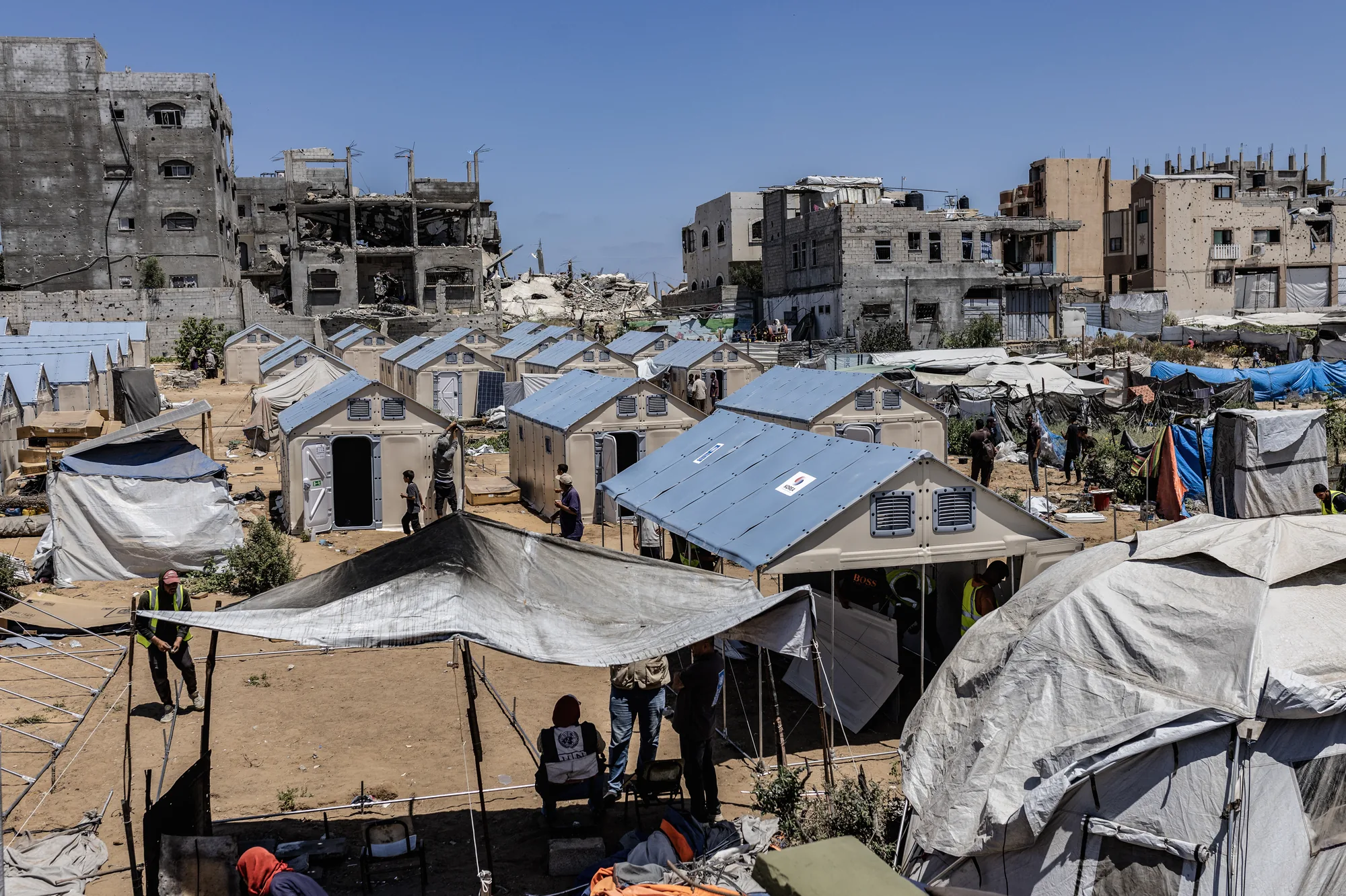 Amid the ruins of Gaza, transitional shelters provide displaced families with a safe place to begin again. More than just temporary accommodation, they create the conditions for families to restore daily routines, rebuild a sense of security and take the first steps towards recovery.