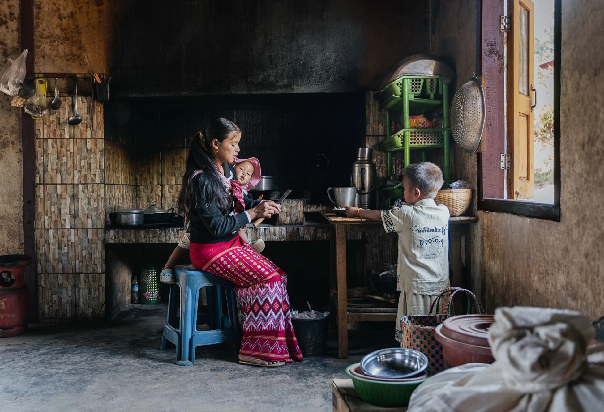 After the 2025 earthquake disrupted livelihoods in Myanmar, many women sought new ways to earn an income. Home-based businesses are expanding economic opportunities, enabling women to build livelihoods while working close to home.