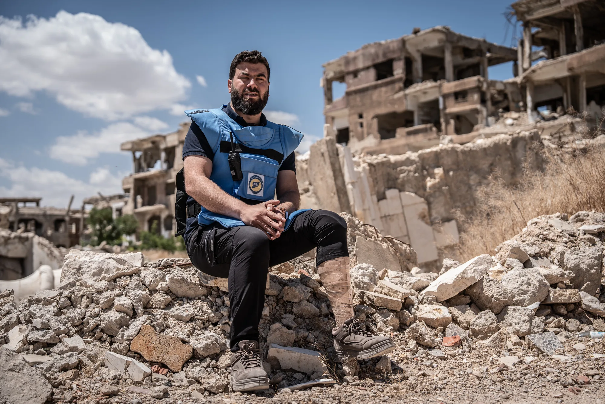 Hassan Telfah of the Syrian Civil Defence (White Helmets) lost his leg clearing explosive ordnance in Syria in 2014. Today, he helps make communities safer by raising awareness of explosive risks among debris collectors, children and returning families.