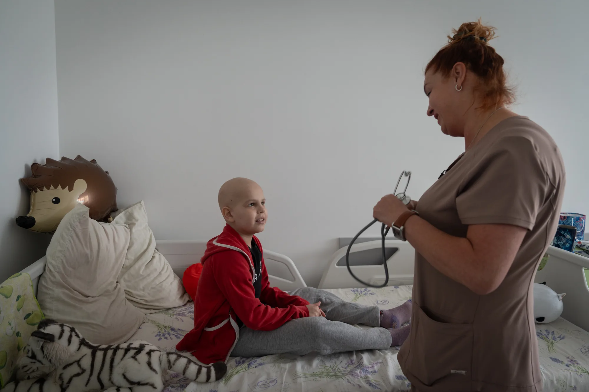 After 18 months of treatment for leukaemia, eight-year-old Platon prepares to leave the Regional Children’s Clinical Hospital in Kharkiv. Expanded oncology services are helping more children access specialized care in the middle of war.